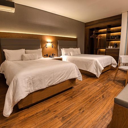 Victoria Ejecutivo Hotel Guadalajara Bagian luar foto
