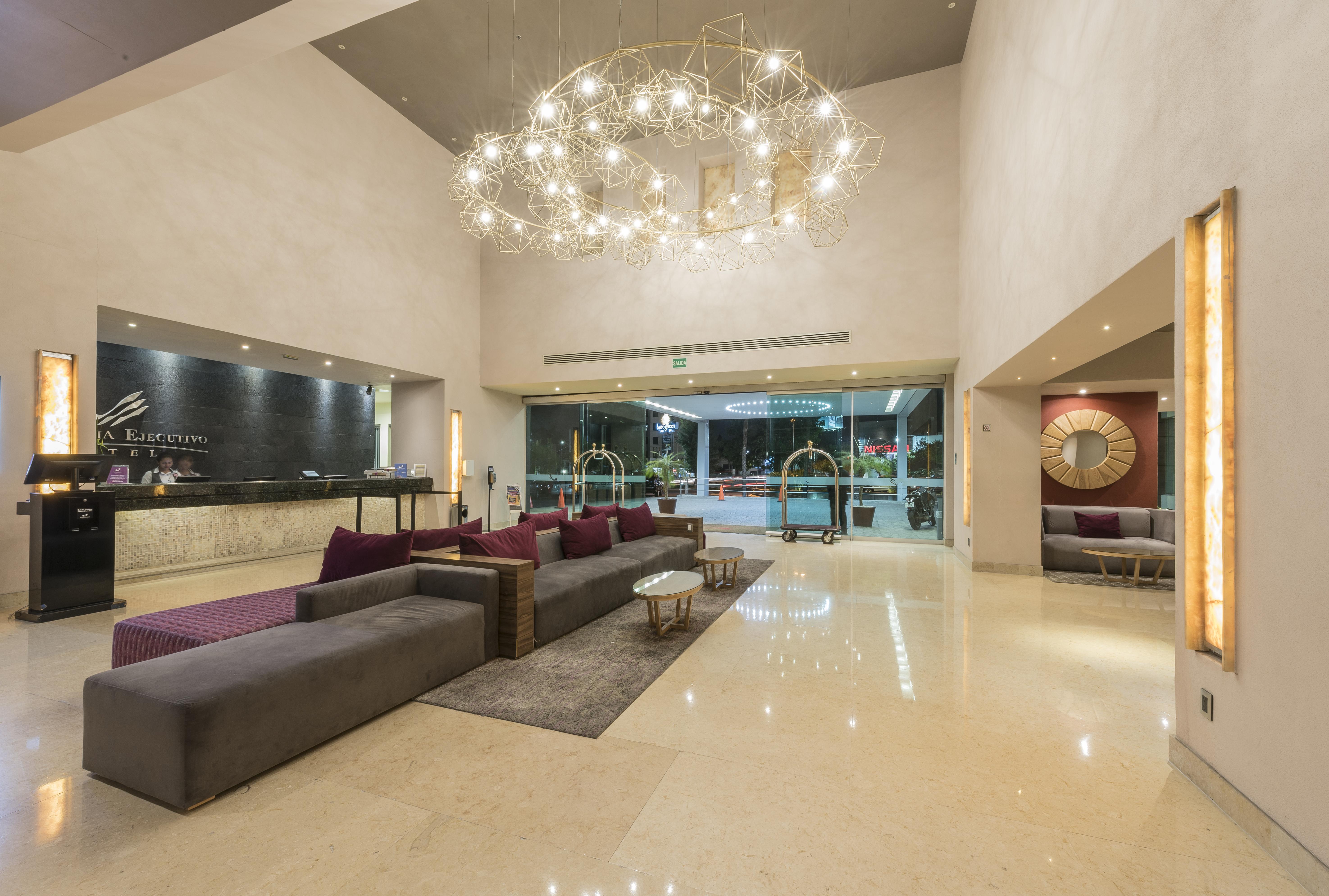 Victoria Ejecutivo Hotel Guadalajara Bagian luar foto